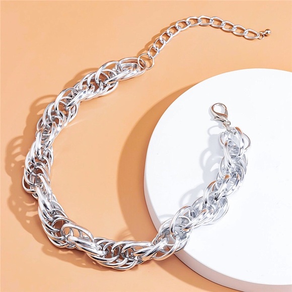 ⚜️[𝟯𝟬%𝗢𝗙𝗙|𝗯𝘂𝗻𝗱𝗹𝗲𝘀 𝟯+]⚜️Big Link Silver Choker NEW - Picture 5 of 10